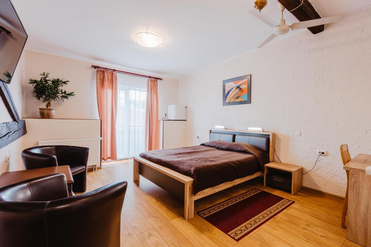 Aleksandri Hotel Tartu Ngoại thất bức ảnh