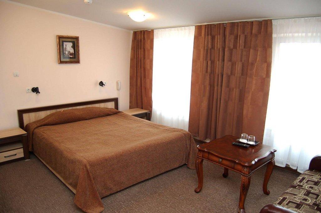 Aleksandri Hotel Tartu Ngoại thất bức ảnh