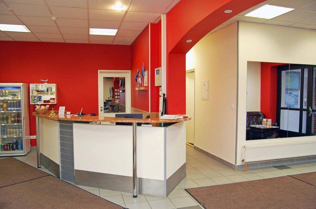 Aleksandri Hotel Tartu Ngoại thất bức ảnh