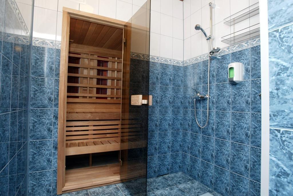 Aleksandri Hotel Tartu Ngoại thất bức ảnh