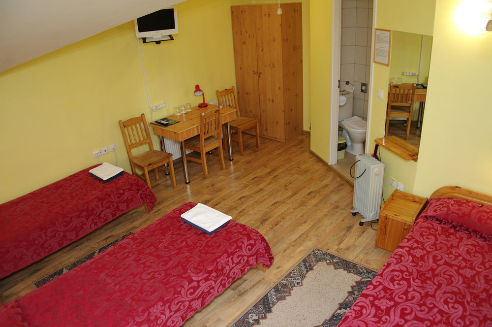 Aleksandri Hotel Tartu Ngoại thất bức ảnh